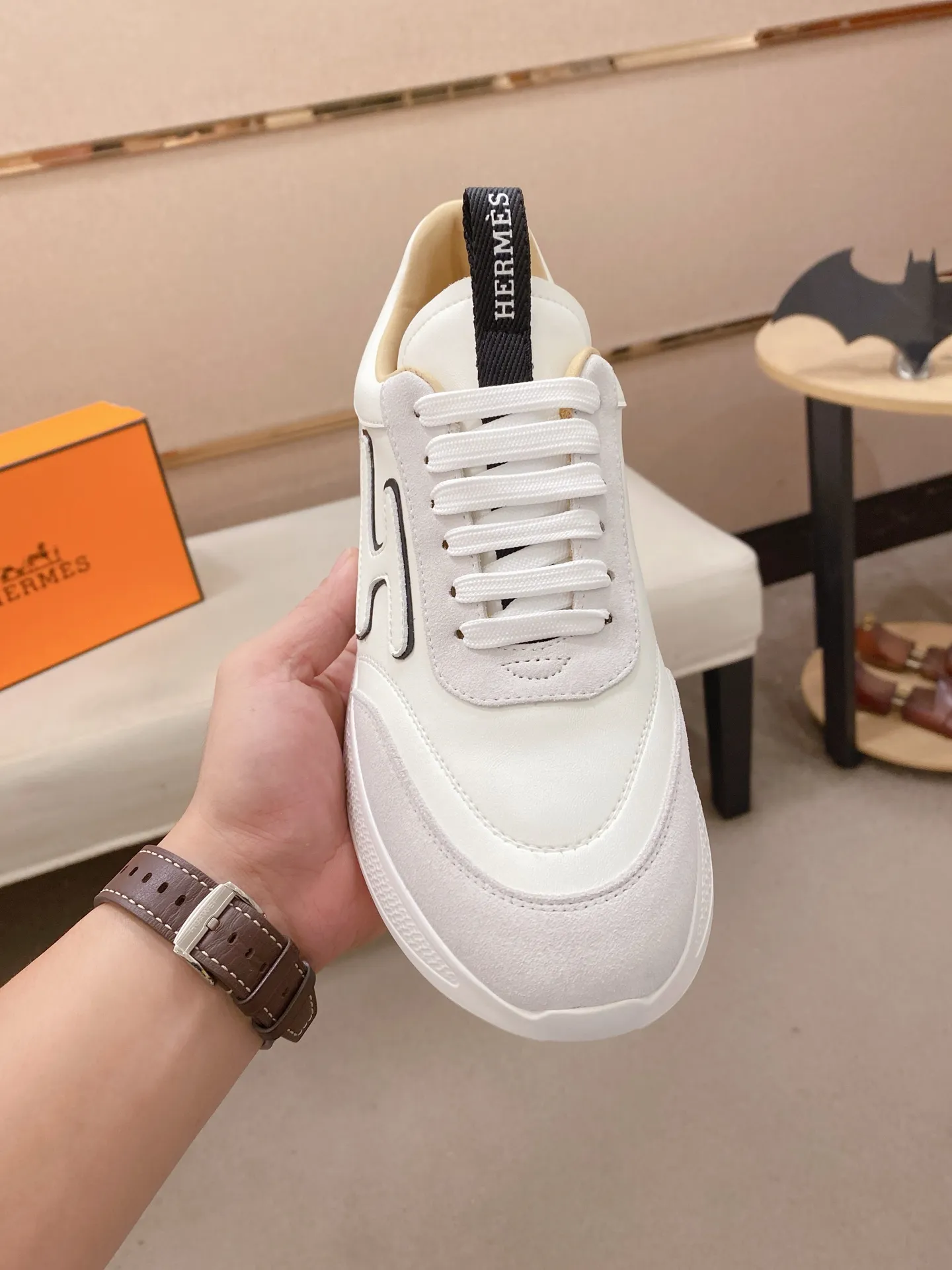 Men's clothing and shoes💰: 480💰《HERMES》【Classic original order·Version】Hermès; top 🔝purchasing agent🔍🔍men's latest 🇺🇸 counter sales simultaneously, imported from Italy original ▲▲cowhide ▲▲ (high-end, nobility, class) ) Exquisite workmanship (Italian 🇮🇹 imported water-dyed 🐂 cowhide lining) sole: original sole provided by the original factory, ⚠️exclusive double-layer activity·TPR·rubber·combined molded outsole; super comfortable·wear-resistant·non-slip·environmental protection The real thing is more beautiful if you take the real thing (high quality, follow the order). You can enter and exit the counter at will * Number of yards: 38-44 (45 can be customized and cannot be returned or exchanged)